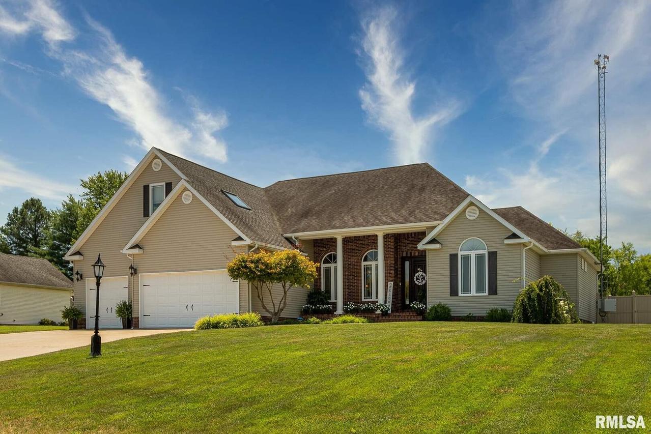 1305 Cardinal Dr., Marion, IL 62959