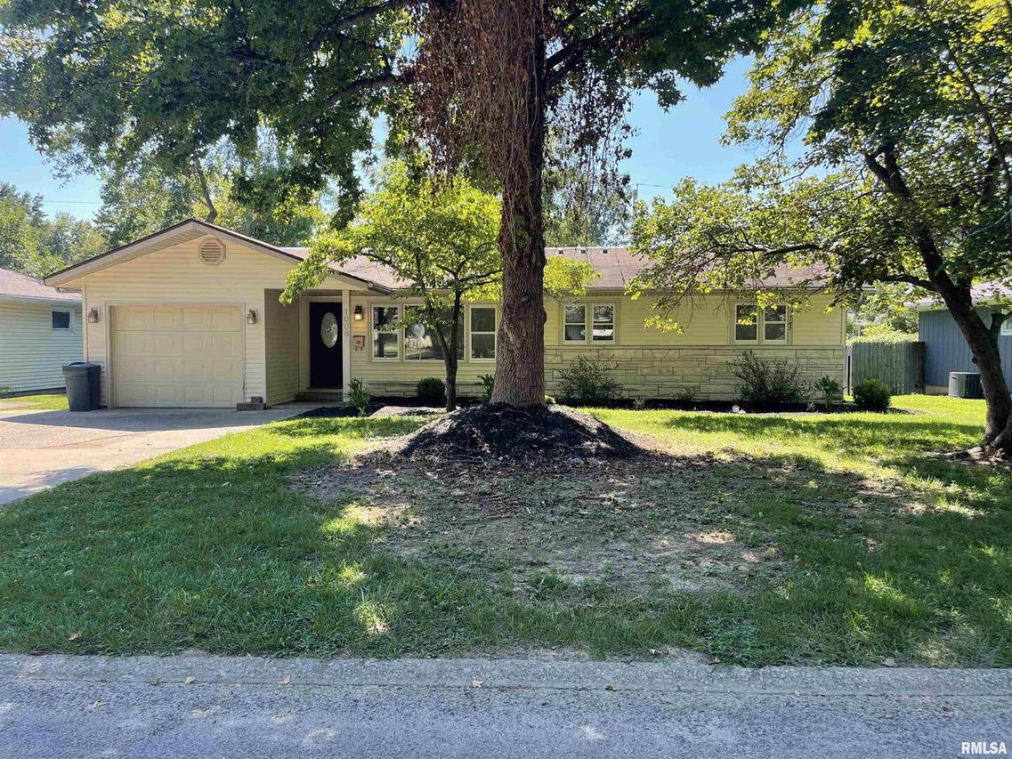 1008 Laura Ln., Marion, IL 62959