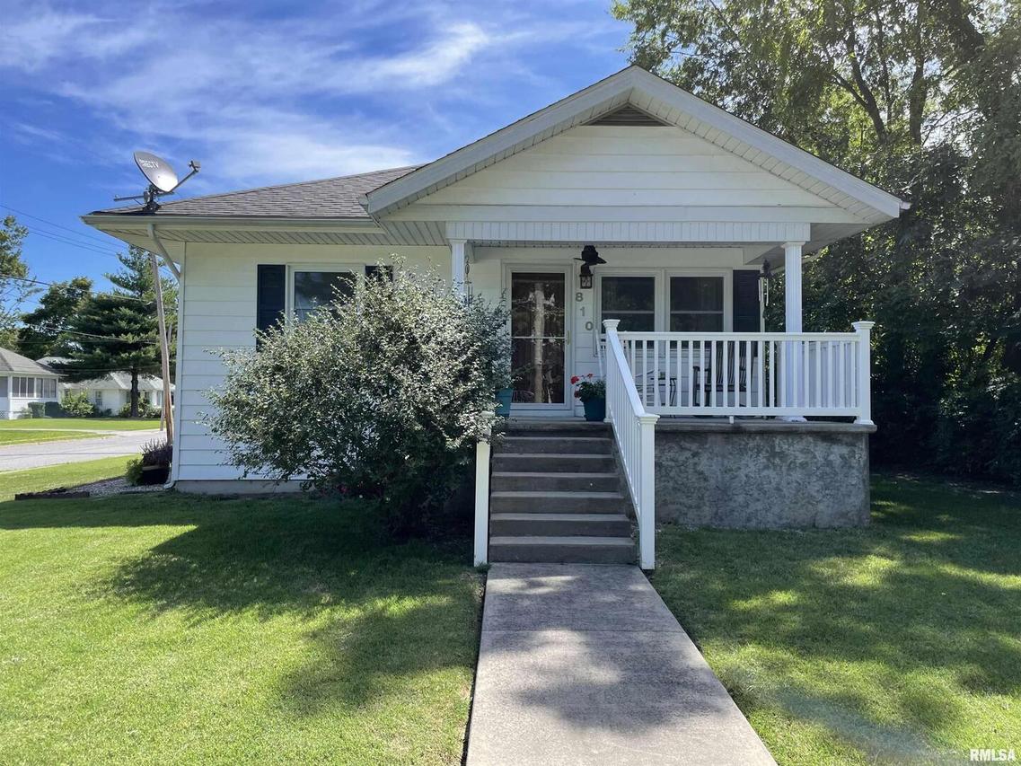 810 Election St., Benton, IL 62812
