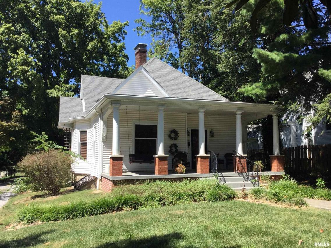 613 S Main St., Anna, IL 62906