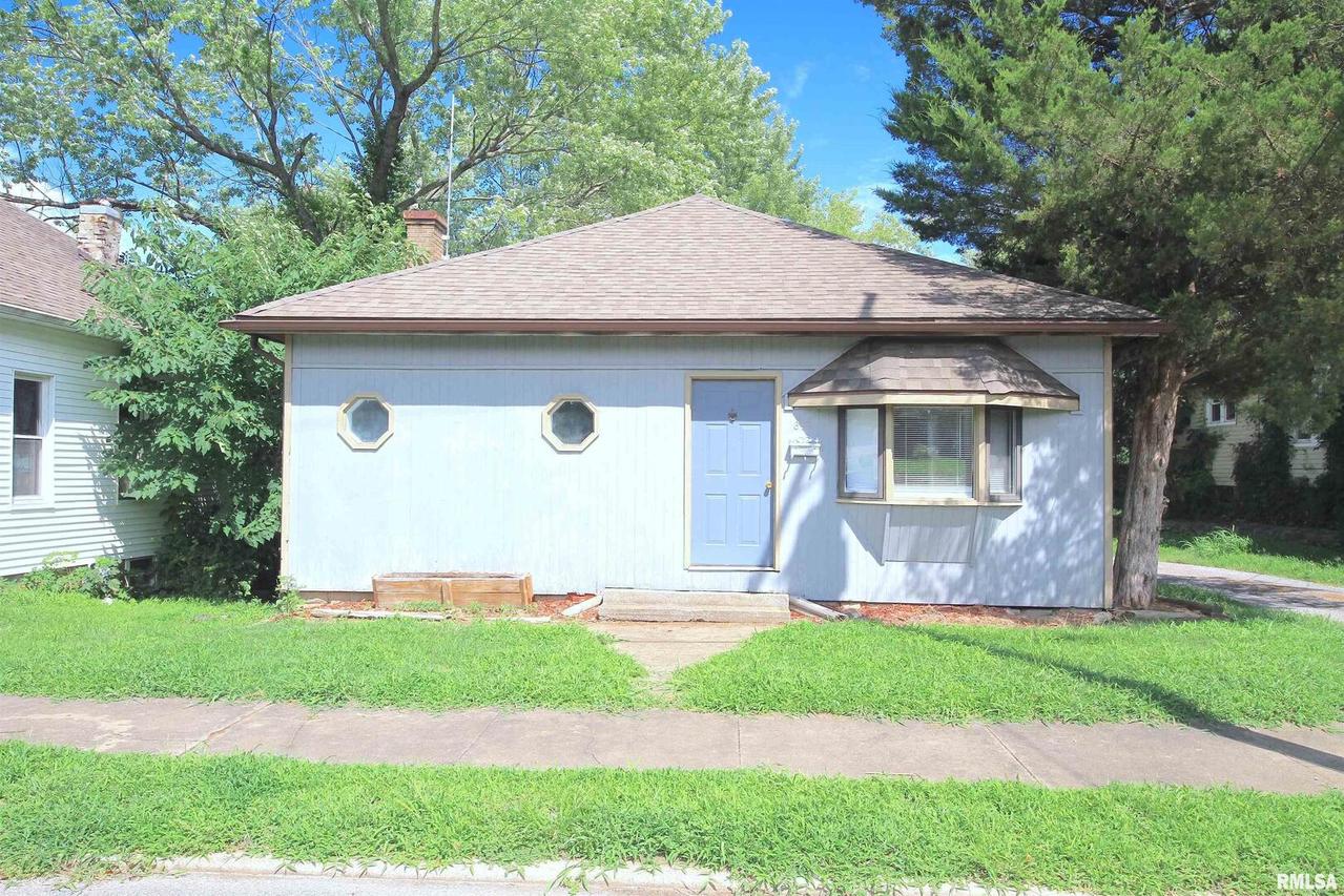 618 N 9th St., Murphysboro, IL 62966