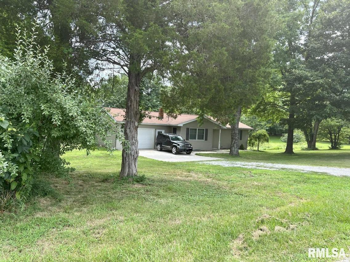 48 Sheila Ray Ln., Carbondale, IL 62906