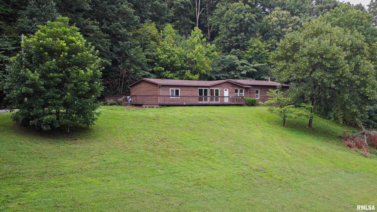 145 Leepy Ln., Jonesboro, IL 62952