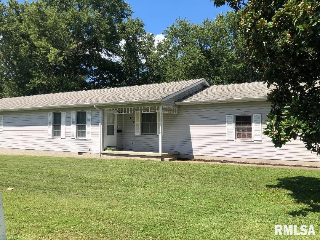 600 W 8th St., Johnston City, IL 62951