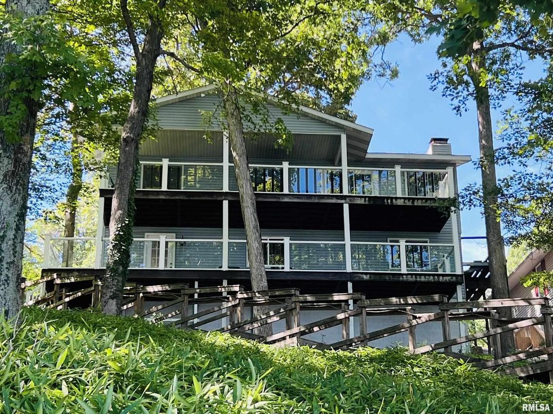 1195 N Lake Shore Dr., Goreville, IL 62939