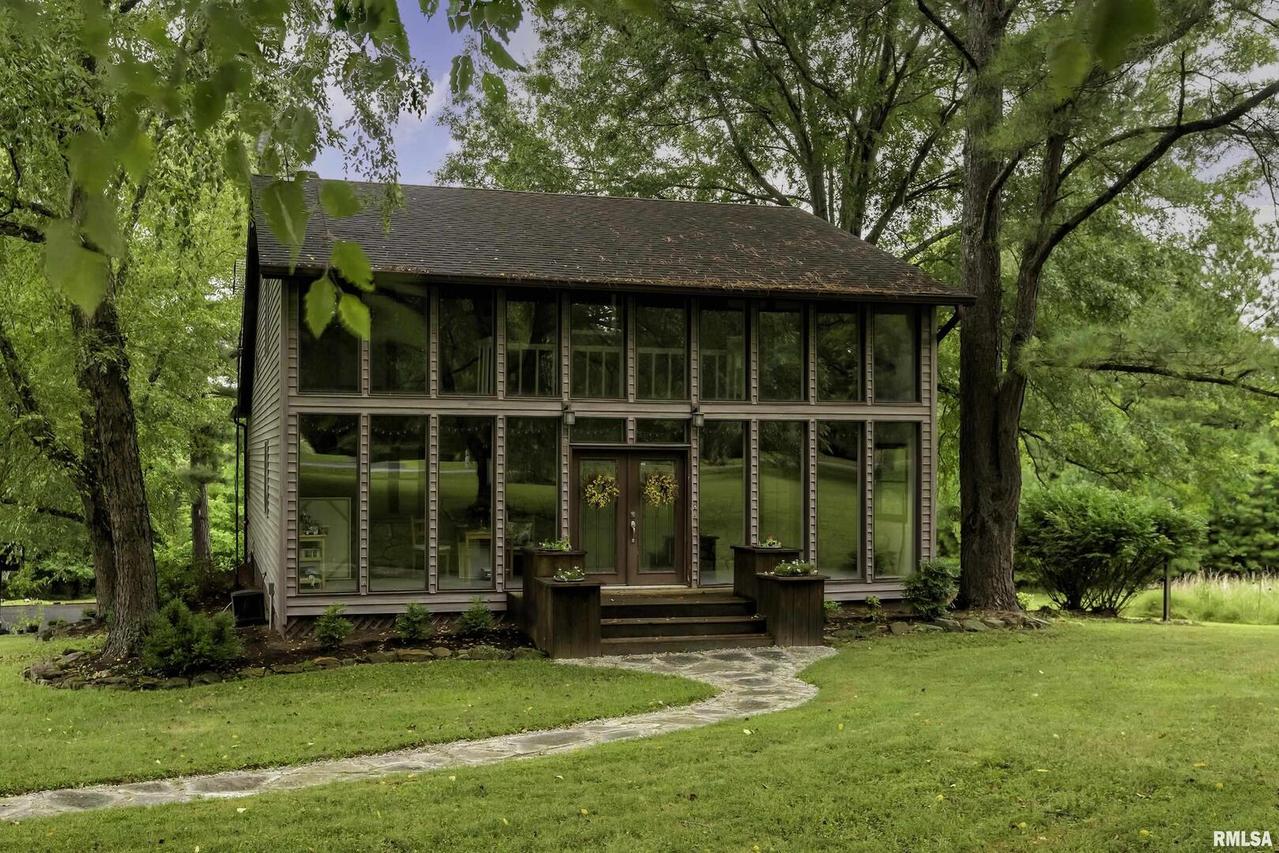 351 Phillips Rd., Carbondale, IL 62902