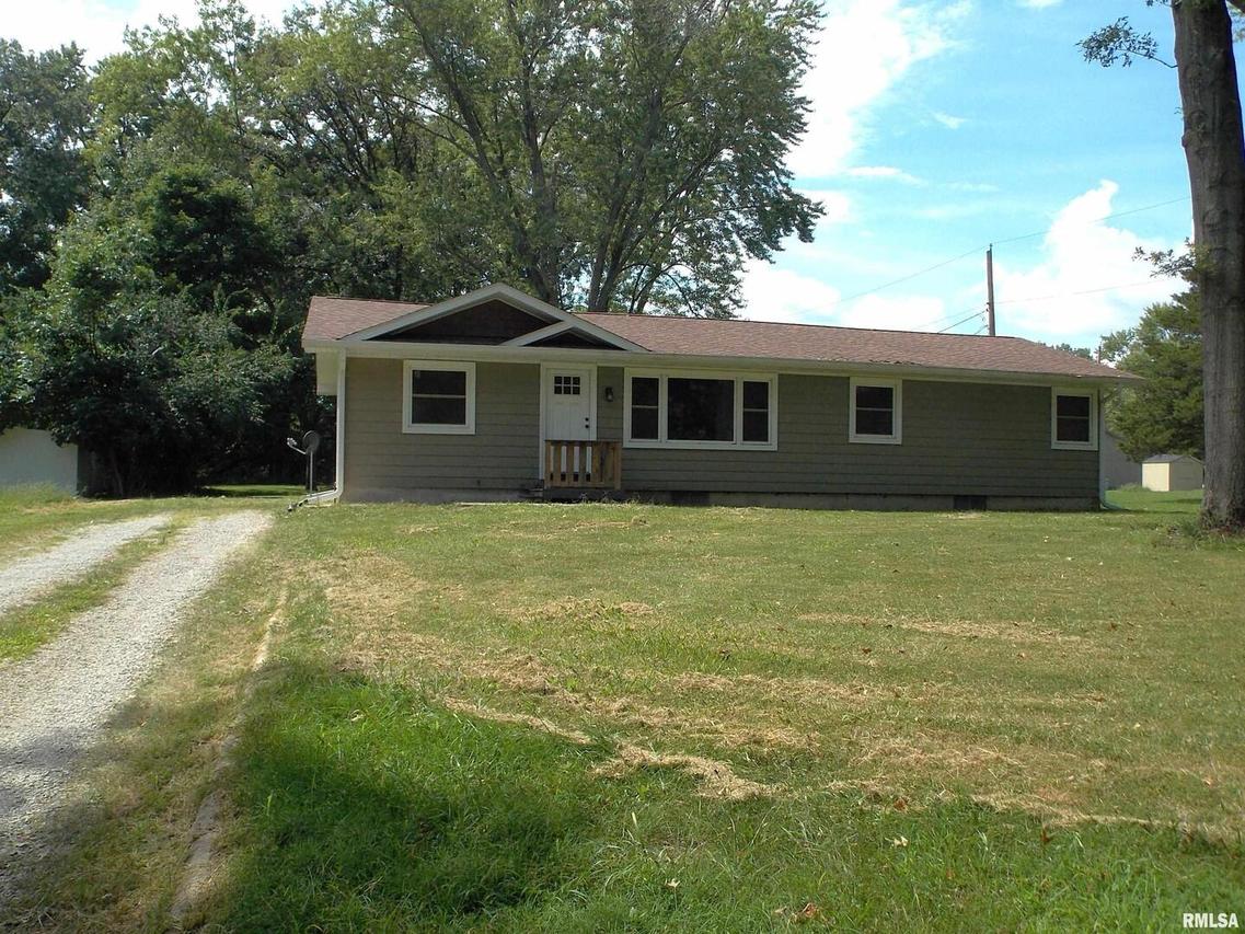 1207 N Franklin St., Salem, IL 62881