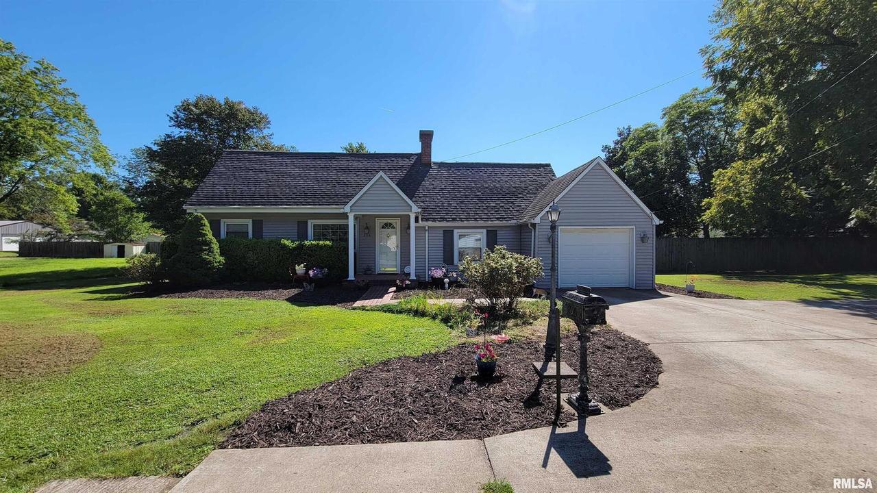 204 S Jenette St., Buckner, IL 62819