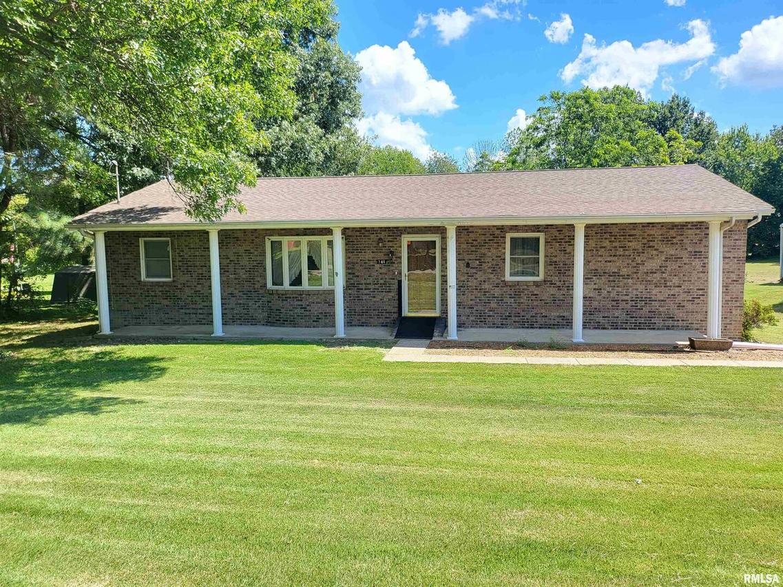 744 Water St., Harrisburg, IL