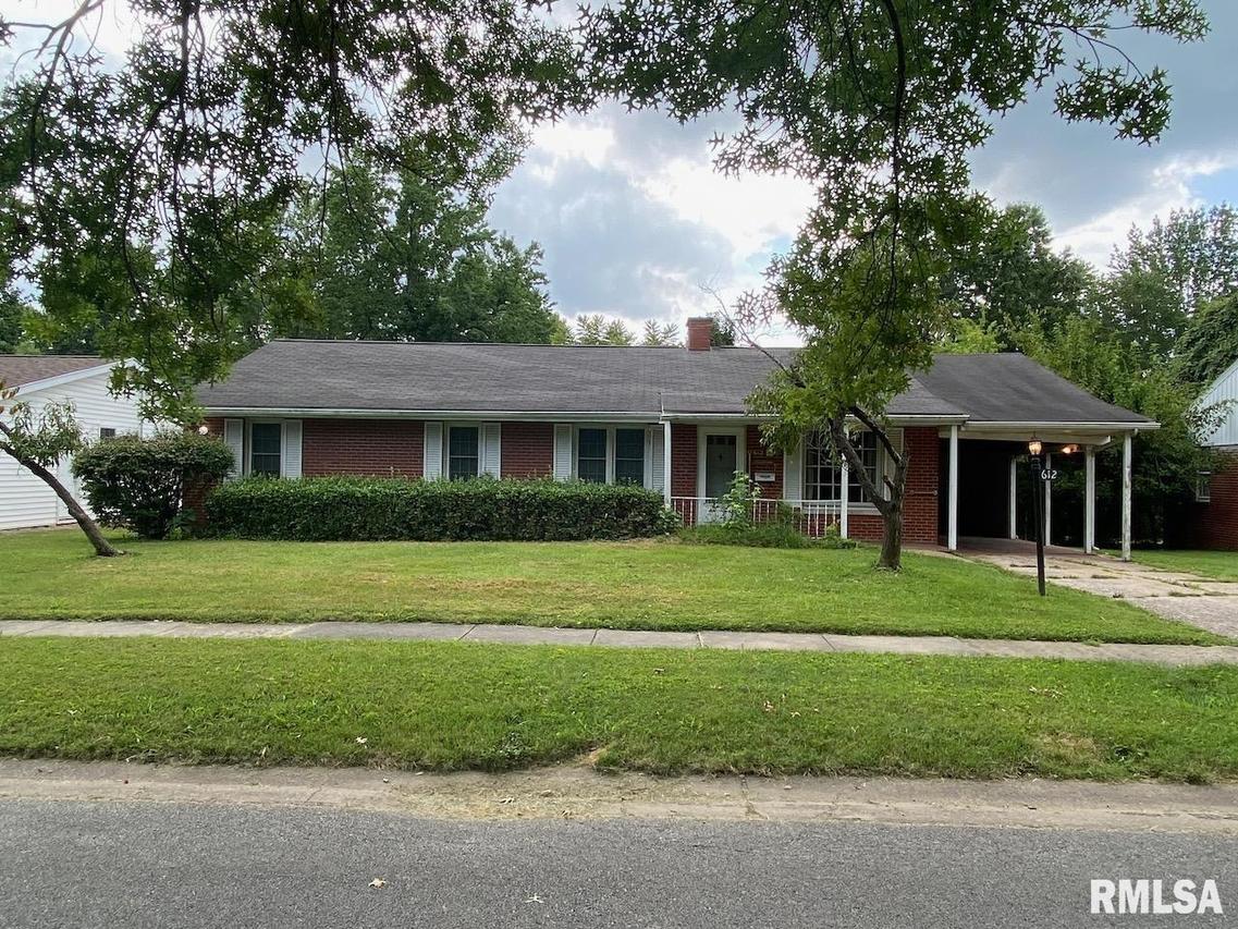 612 S Skyline Dr., Carbondale, IL 62901