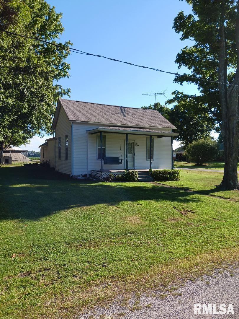 386 W Front St., Oakdale, IL 62268