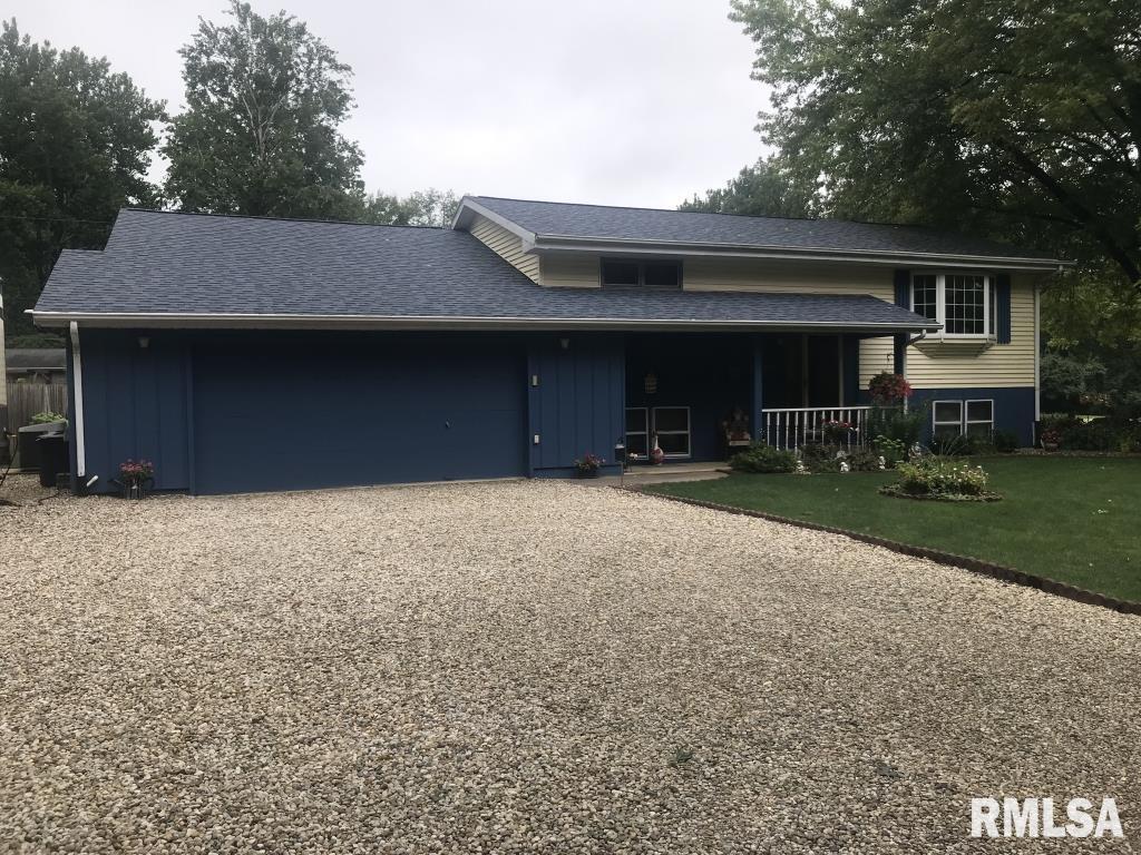 1124 N Robert Dr., East Peoria, IL 61611