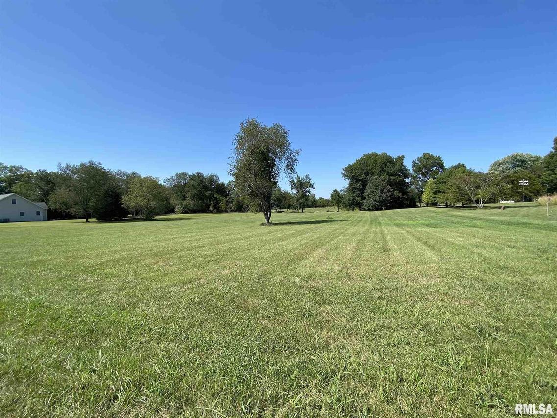 000 Saddlebrook Ln., Herrin, IL 62948