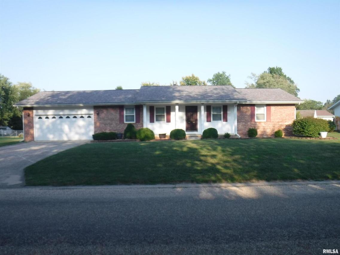 226 Northwood Ln., Salem, IL 62881