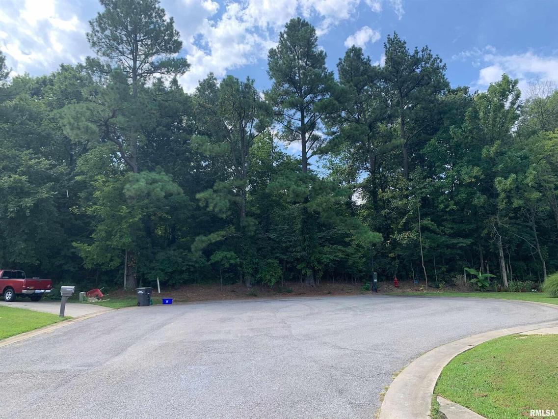 0000 E Creekwood Dr., Carbondale, IL 62901