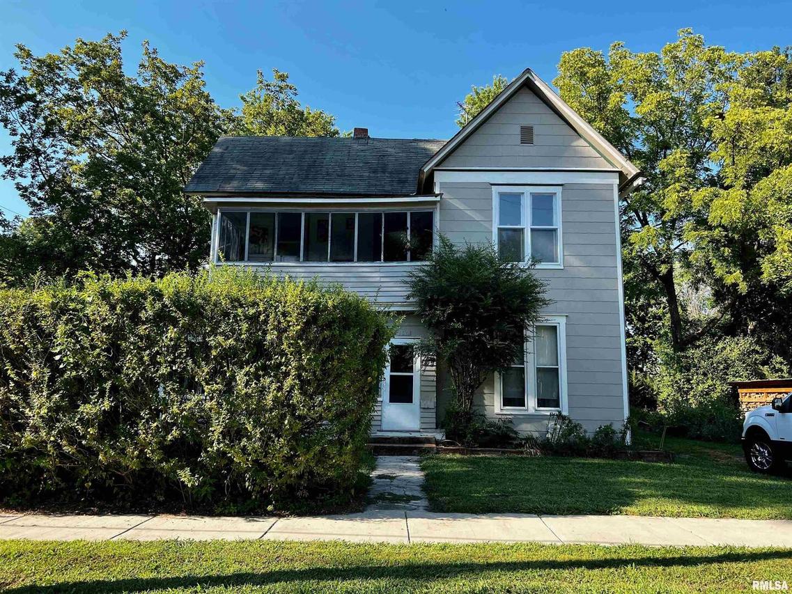 1528 Oak St., Murphysboro, IL 62966