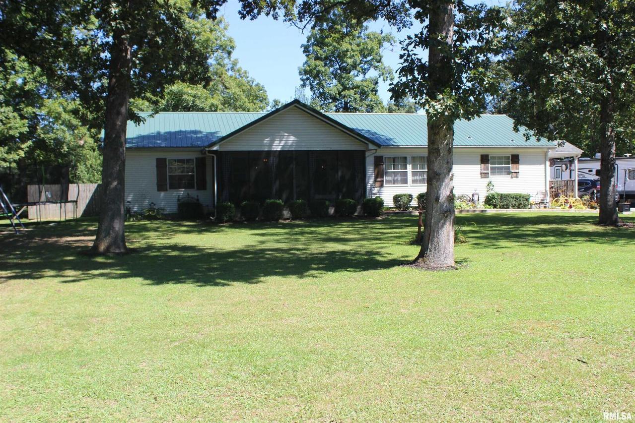 2740 Princess Ave., Odin, IL 62870