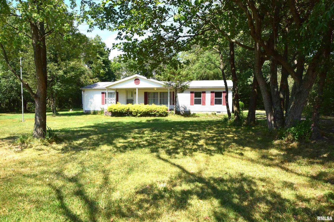 8260 E Herrin Rd., Herrin, IL 62948