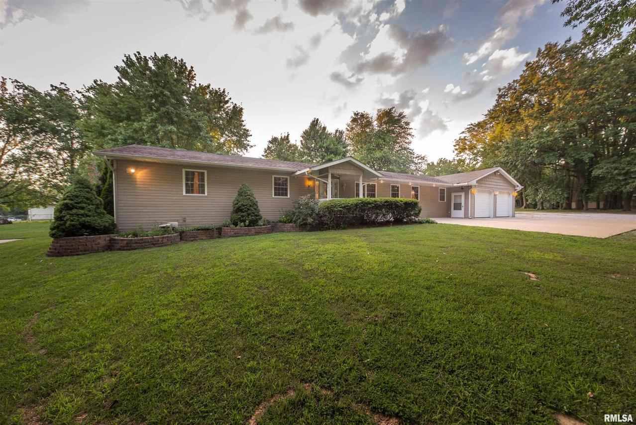 12667 Rend City Rd., Benton, IL 62812