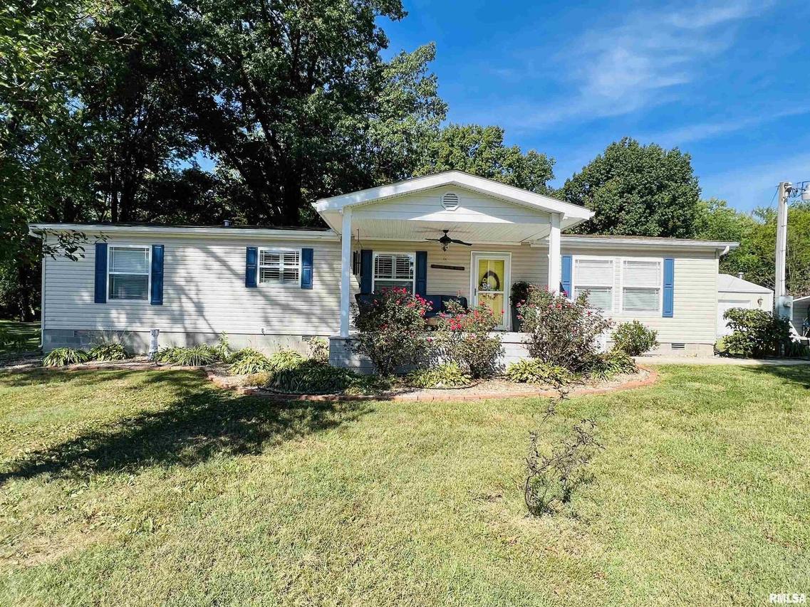 421 East End St., Carrier Mills, IL 62917