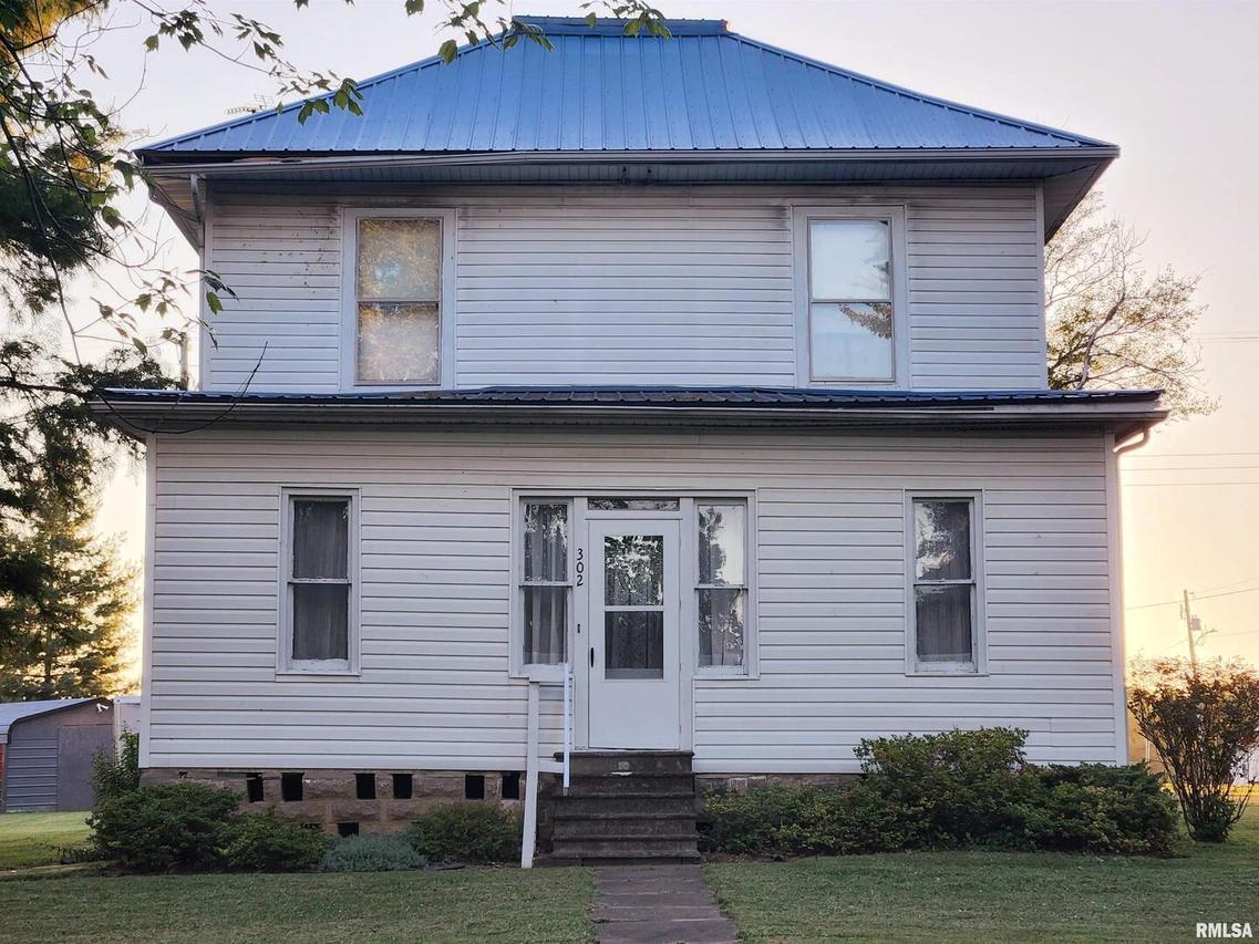 302 S 4th St., Dahlgren, IL 62828