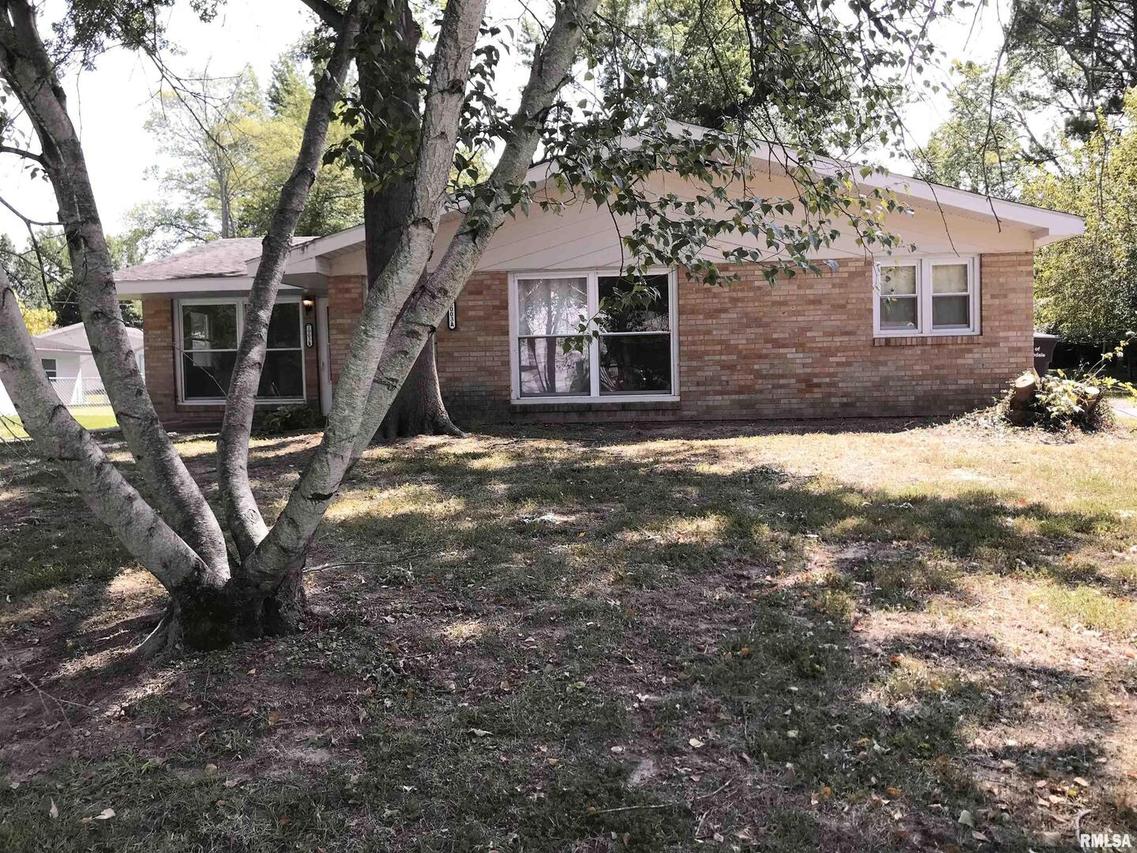 2003 Gray Dr. #2, Carbondale, IL 62901