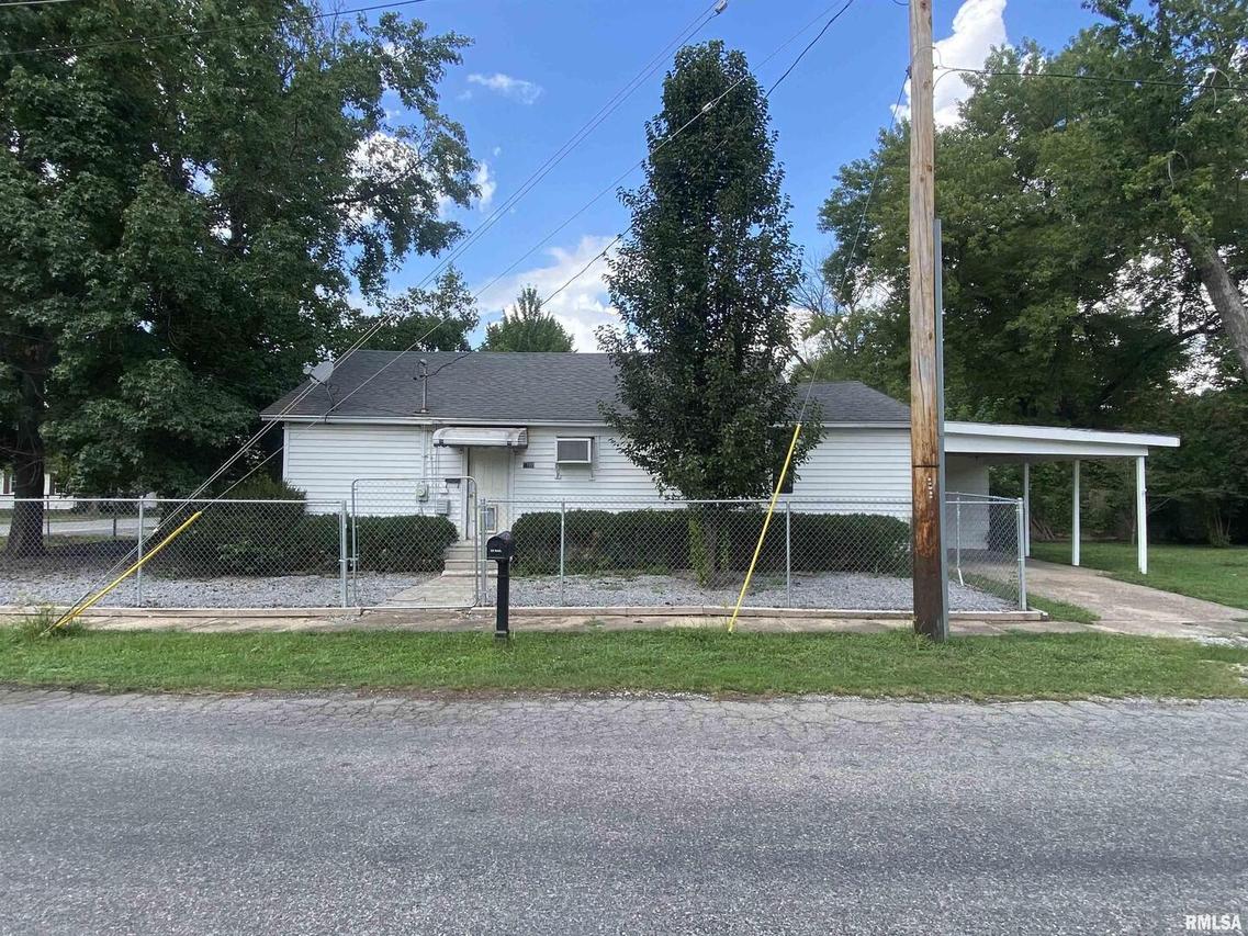1200 N 13th St., Herrin, IL 62948