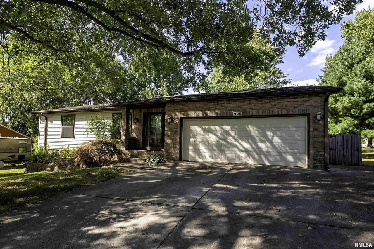 905 E Clark Tr., Herrin, IL 62948