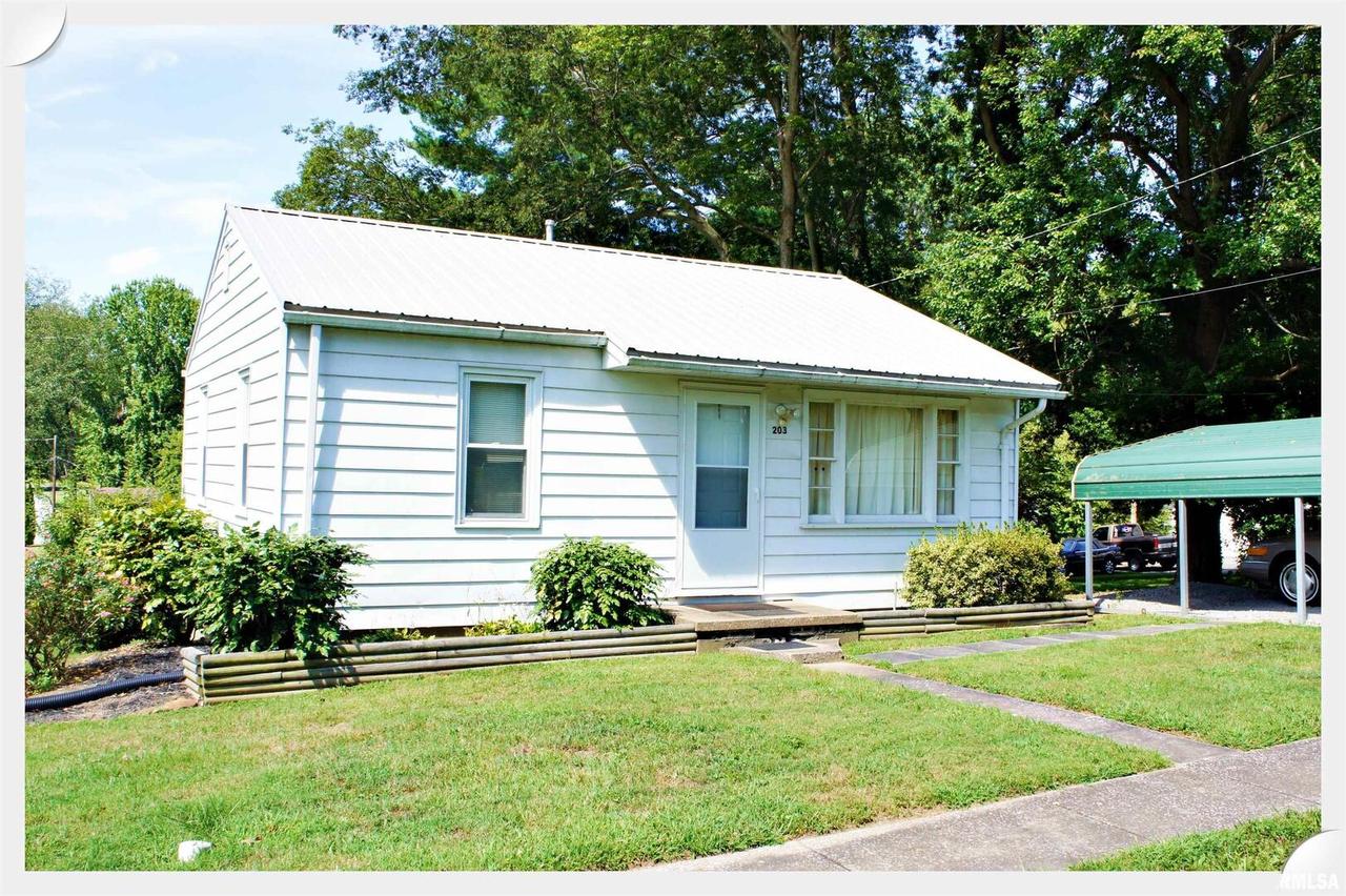 203 S 6th St., Vienna, IL 62995