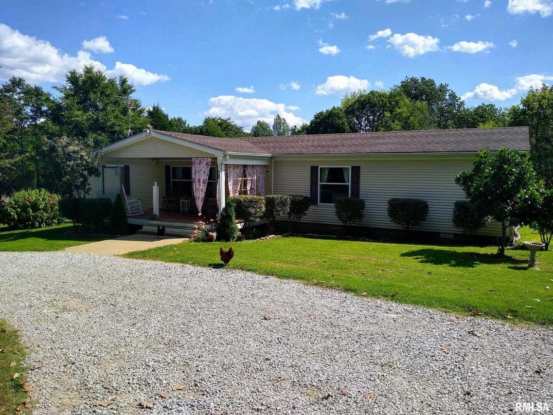 560 Doc Shelton Ln., Grantsburg, IL 62943