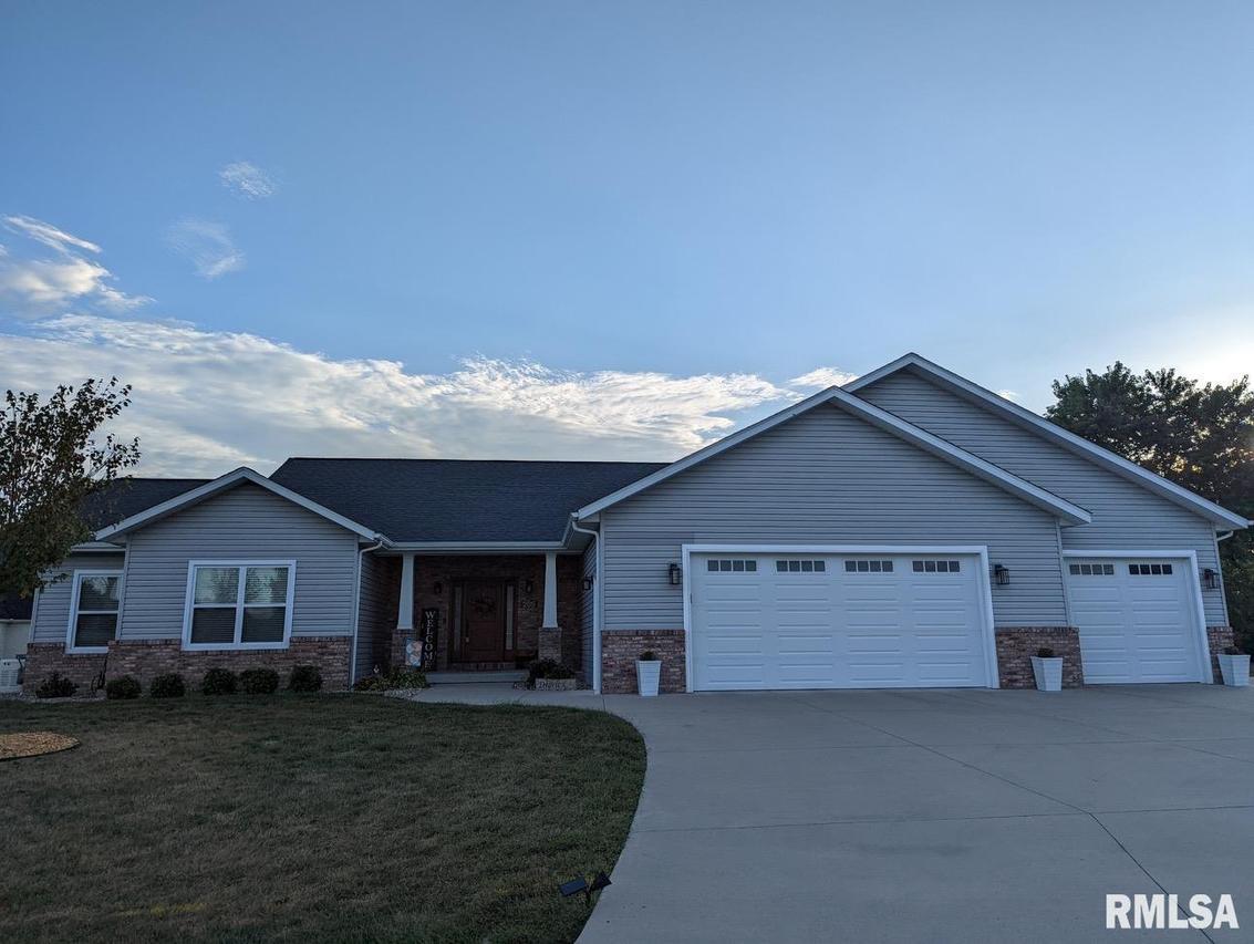 205 Bea Ct., Carterville, IL 62918