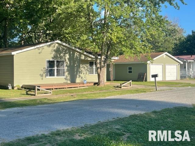 1116 N 10th St., Herrin, IL 62948