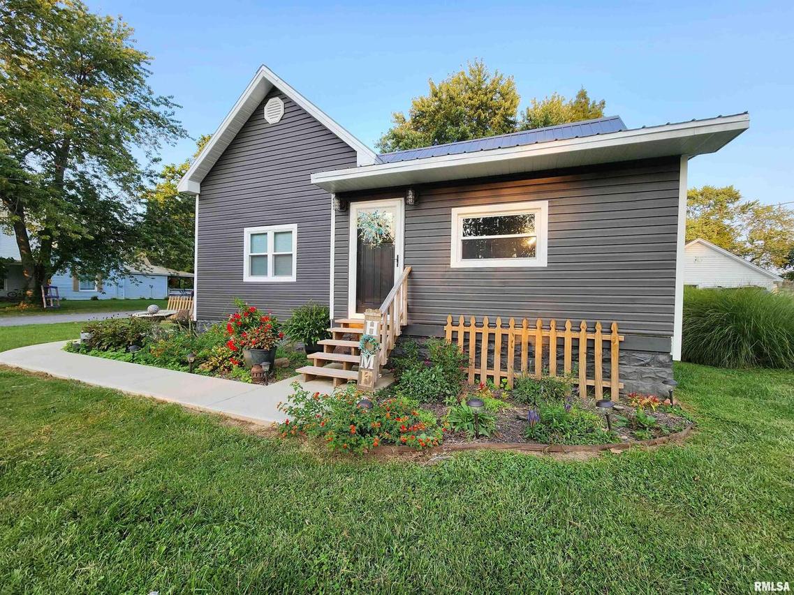 111 N Hancock St., Mcleansboro, IL 62859