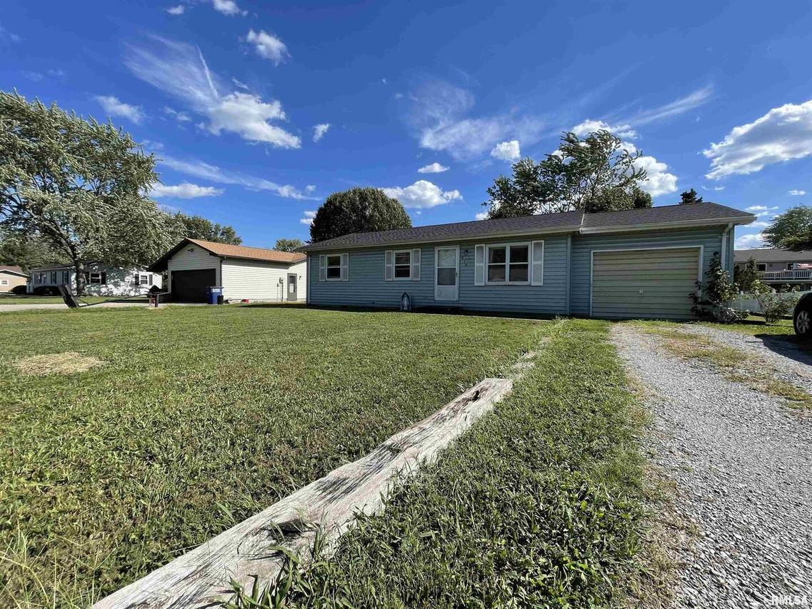 914 Malone St., Pinckneyville, IL 62247