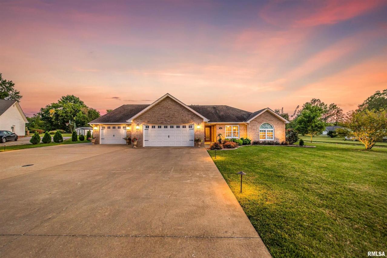 1602 Morning Dew Ct., Carterville, IL 62918