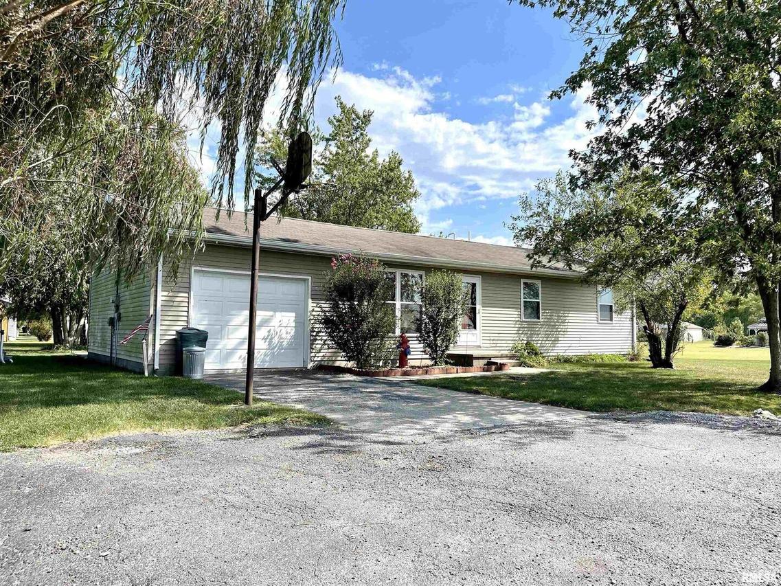 316 S Fayette St., Sandoval, IL 62882