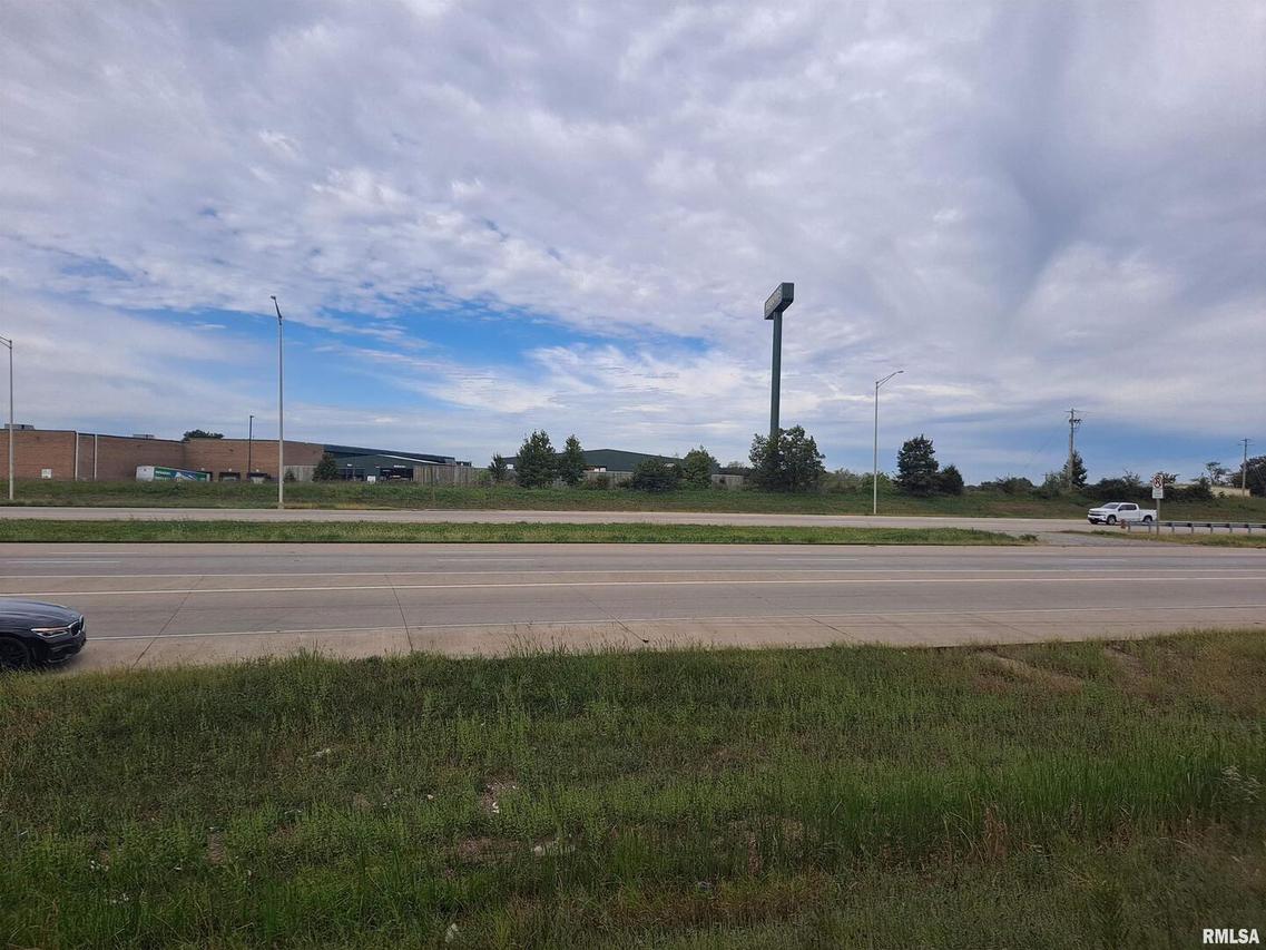 0000 S 43rd St., Mt Vernon, IL 62864