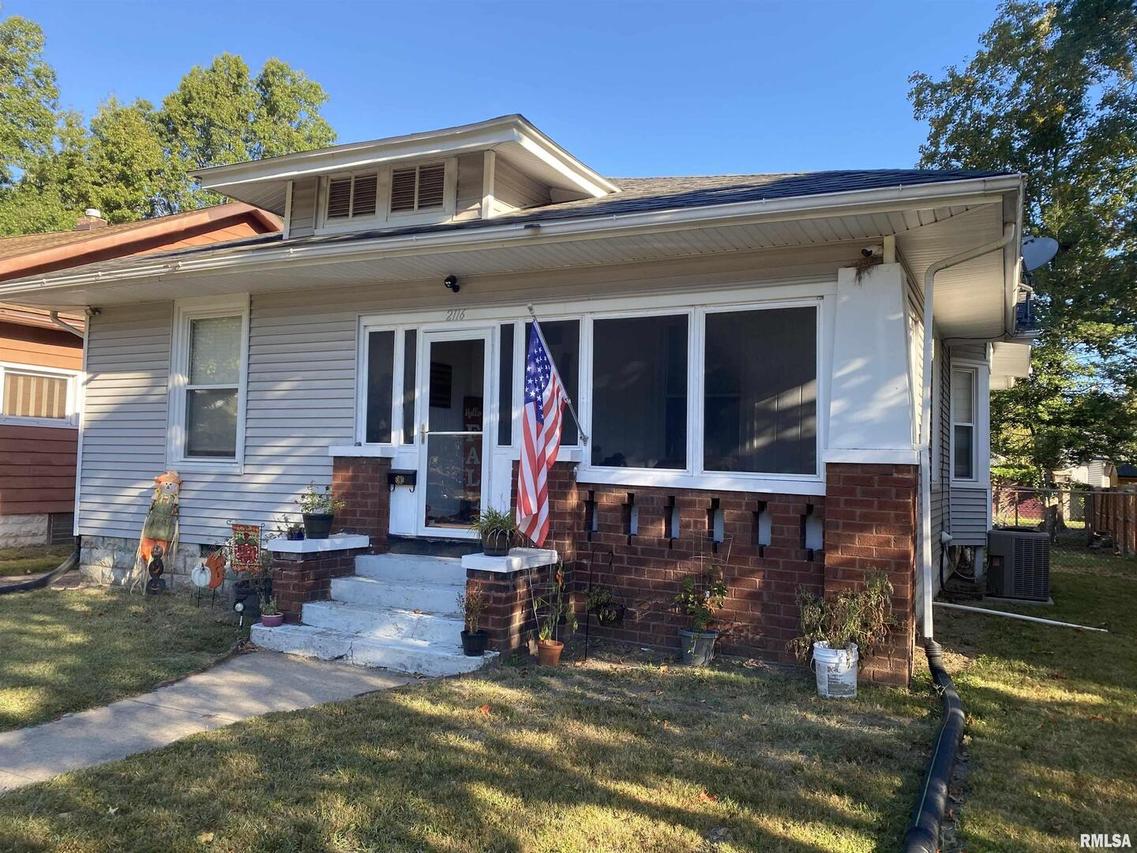2116 Logan St., Murphysboro, IL 62966