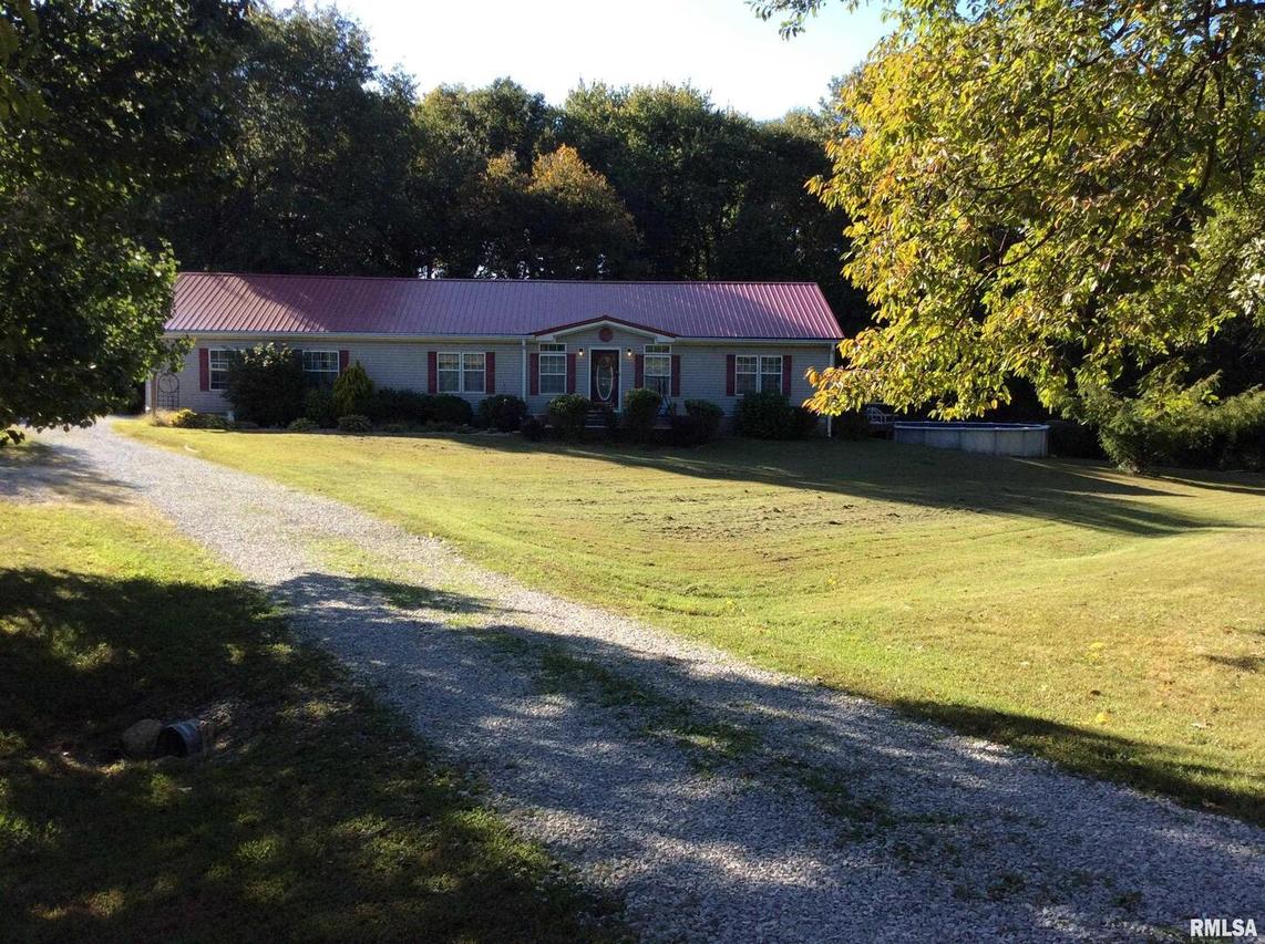 23158 E Illinois Highway 15, Bluford, IL 62814