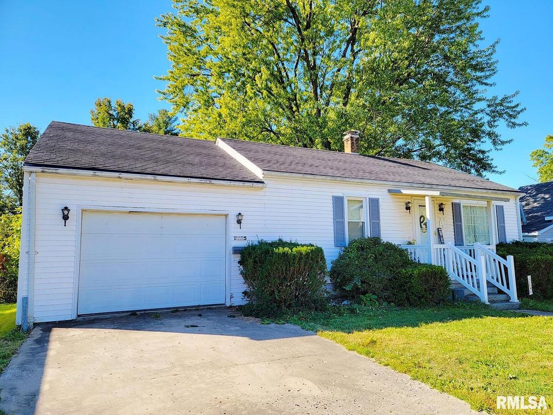 715 E 11th St., Centralia, IL 62801