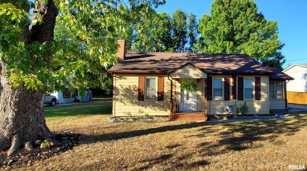 1963 W Lake Rd., Murphysboro, IL 62966