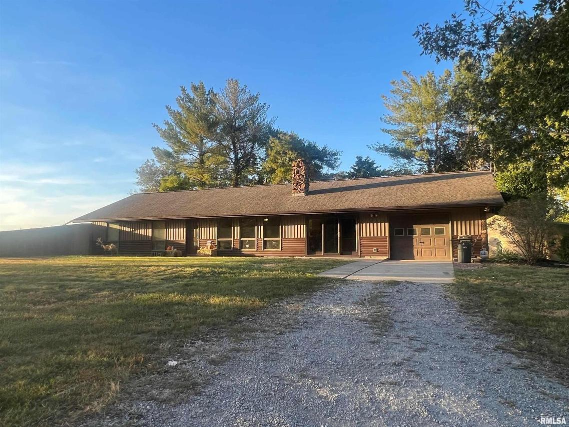 7932 Park Street Rd., Benton, IL 62812