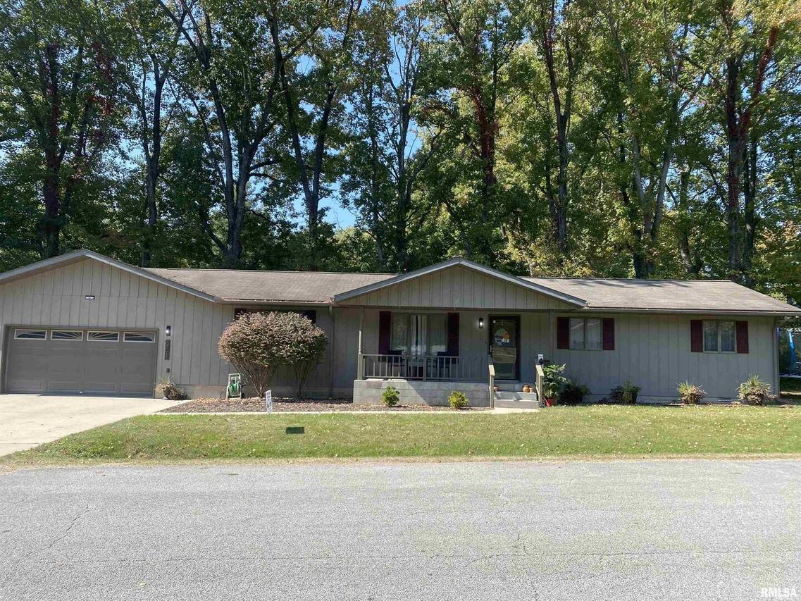 901 N 24th St., Murphysboro, IL 62966