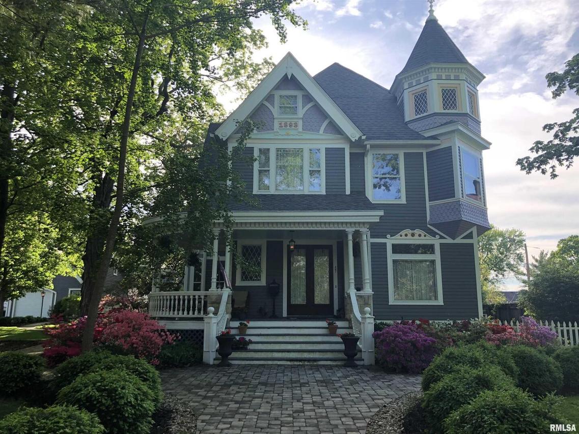 301 W High St., Anna, IL 62906