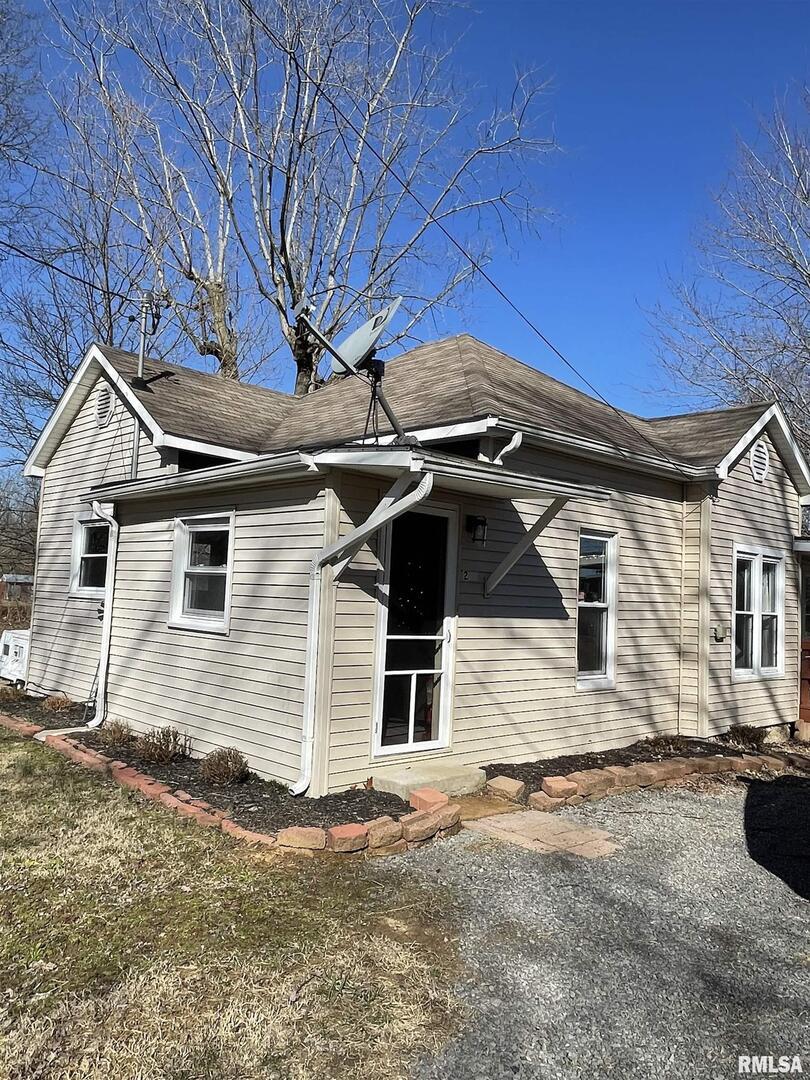 208 W Union St., Creal Springs, IL 62922