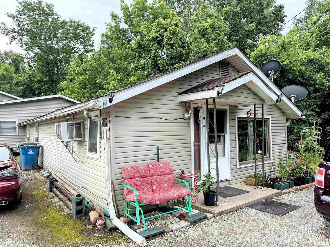 194 Villa Knoll Pase St. #1,2, Carbondale, IL 62901