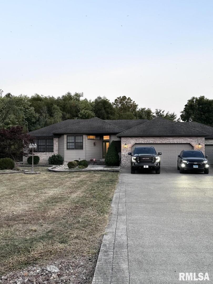 1008 Venice Dr., Herrin, IL 62948