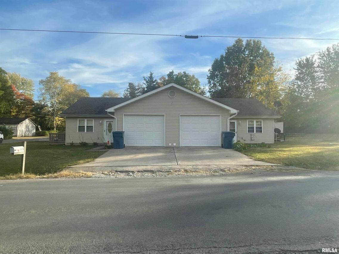 802 Wastena St., Benton, IL 62812