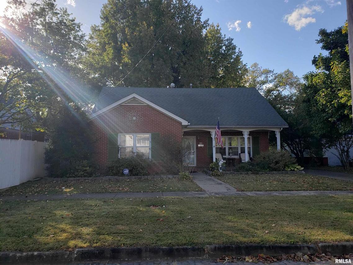 411 N Webster St., Harrisburg, IL 62946