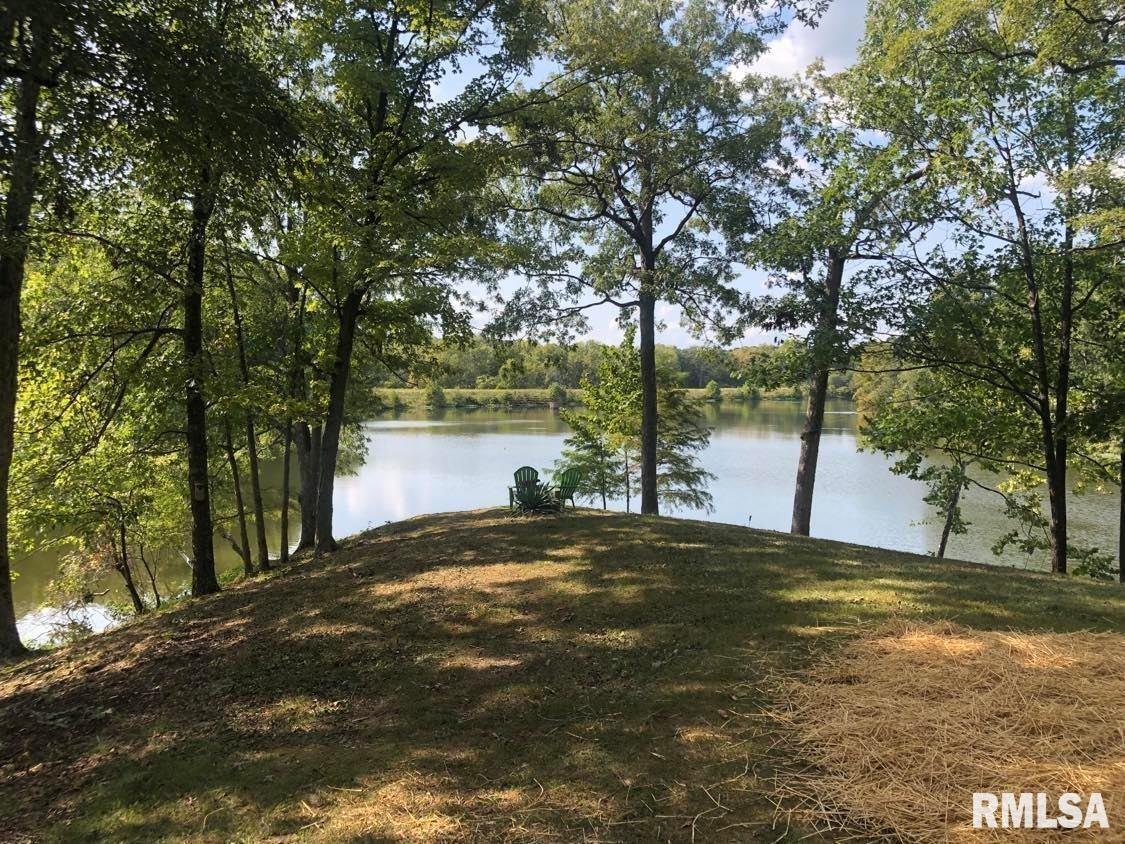 18415 N Miller Lake Ln., Mt Vernon, IL 62864